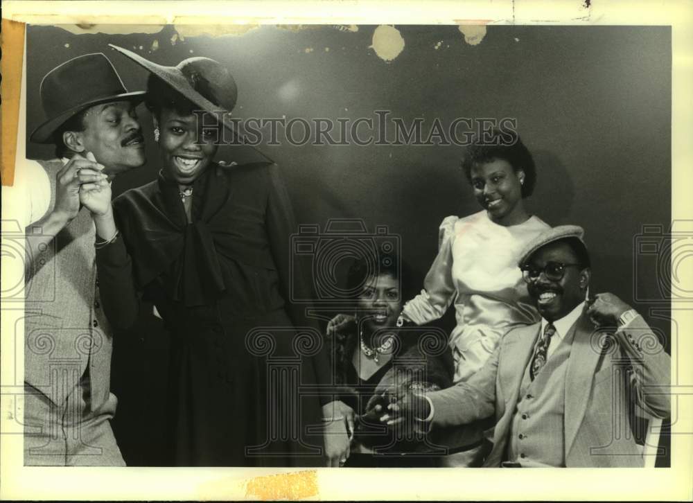 1984 Press Photo Members of San Antonio Little Theater in Ain&#39;t Misbehavin&#39;. - Historic Images