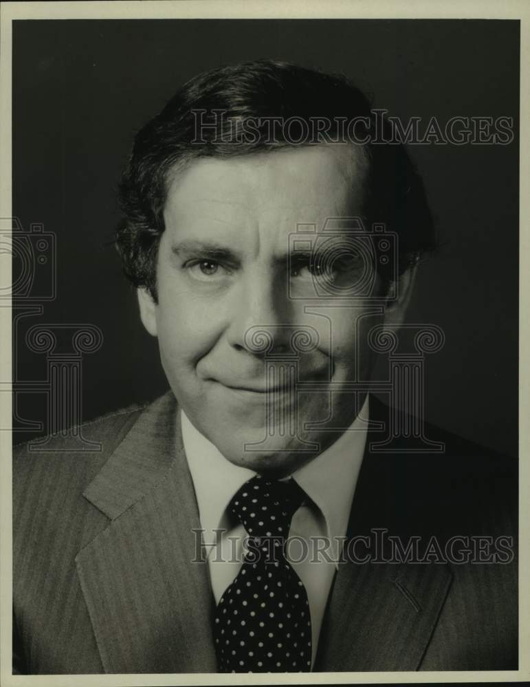 Press Photo Morley Safer, broadcast journalist, correspondent and news anchor. - Historic Images