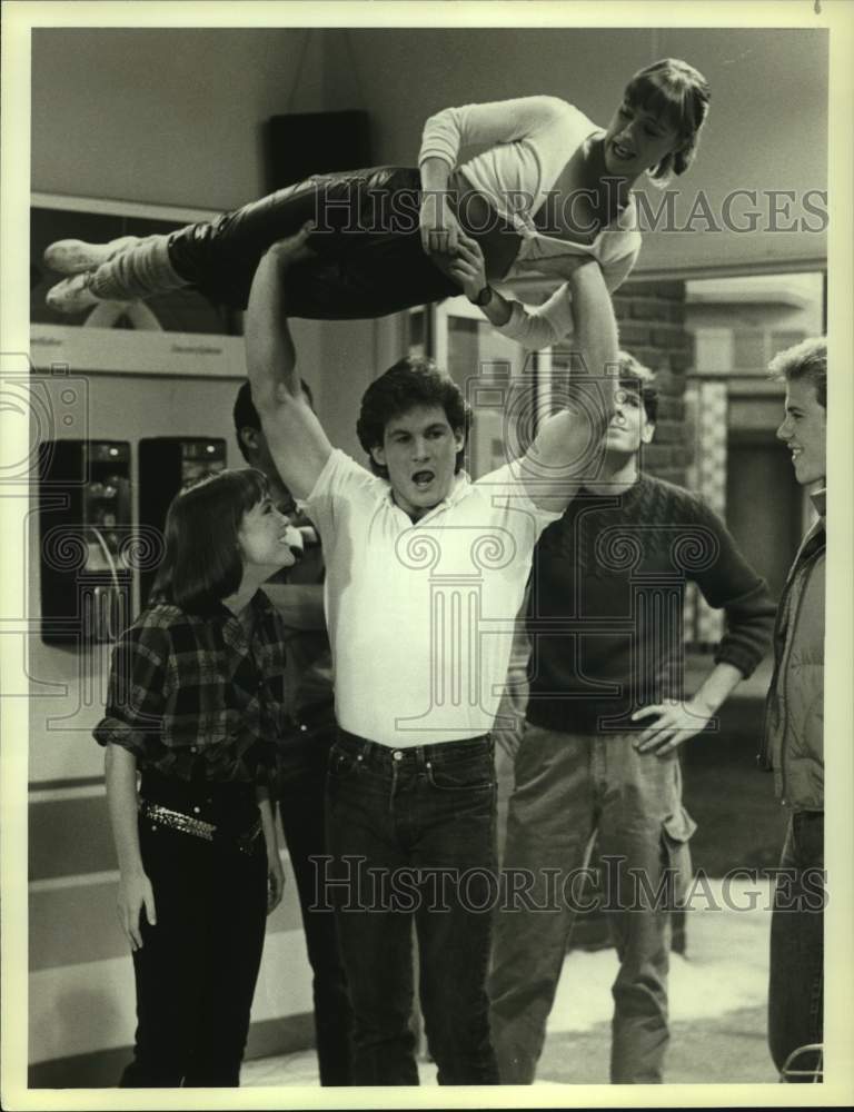 1984 Press Photo Liz Sagal, Bill Gage and Jean Sagal on Double Trouble, on NBC. - Historic Images