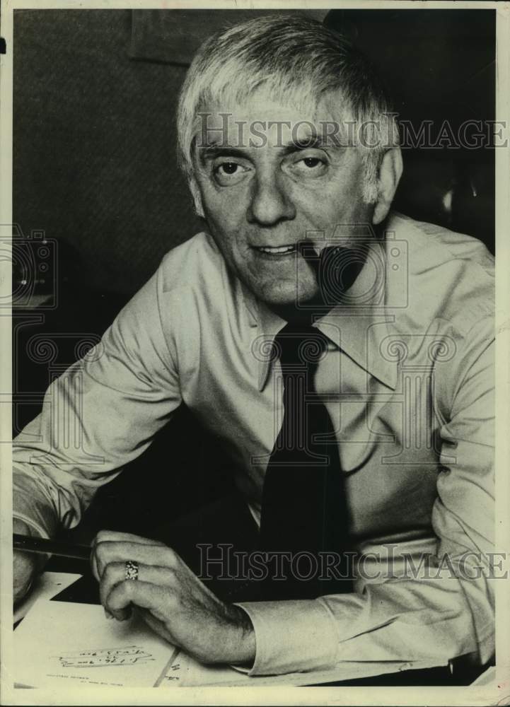 Press Photo Aaron Spelling, American film and television producer. - Historic Images