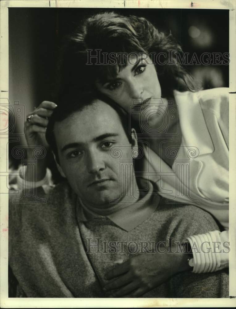Press Photo Kevin Spacey in a scene from a television show or movie. - Historic Images