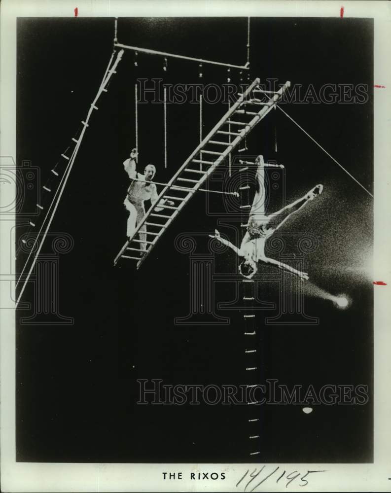 1973 Press Photo Members of The Rixos, circus performers. - Historic Images