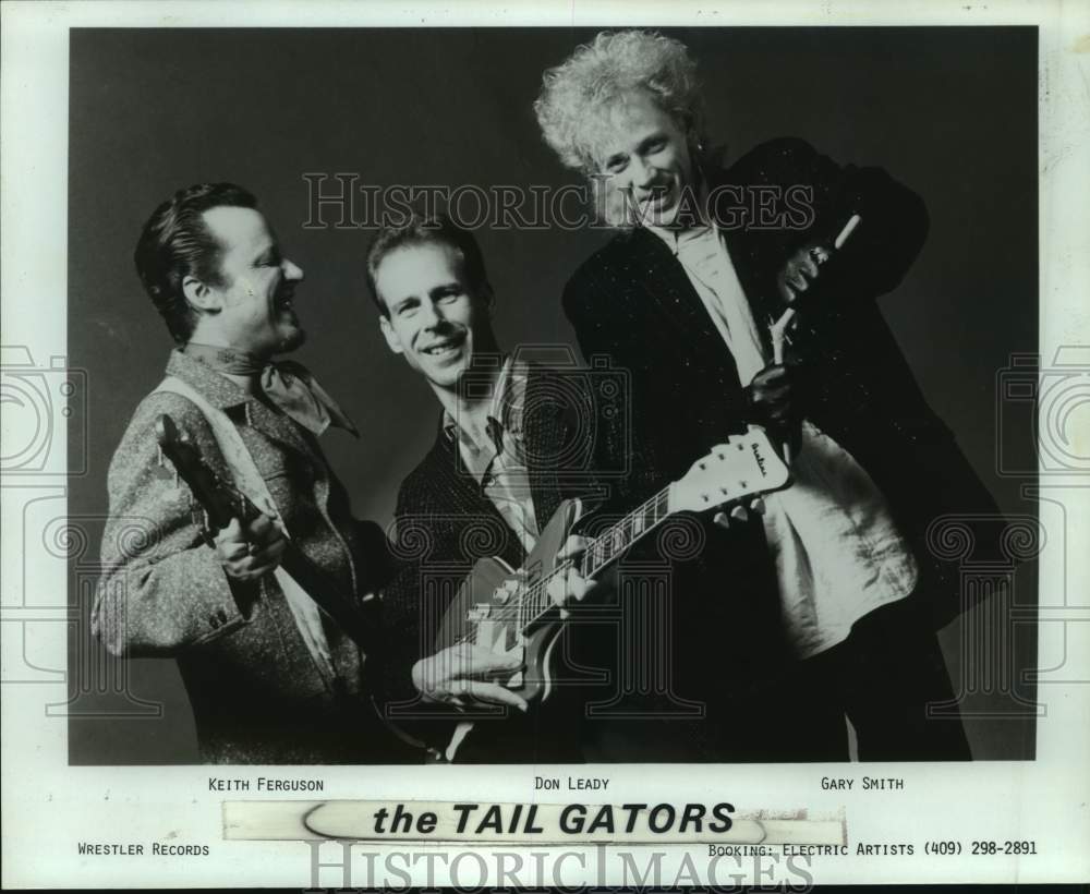 Press Photo Music Group The Tail Gators Pose With Guitars - Historic Images