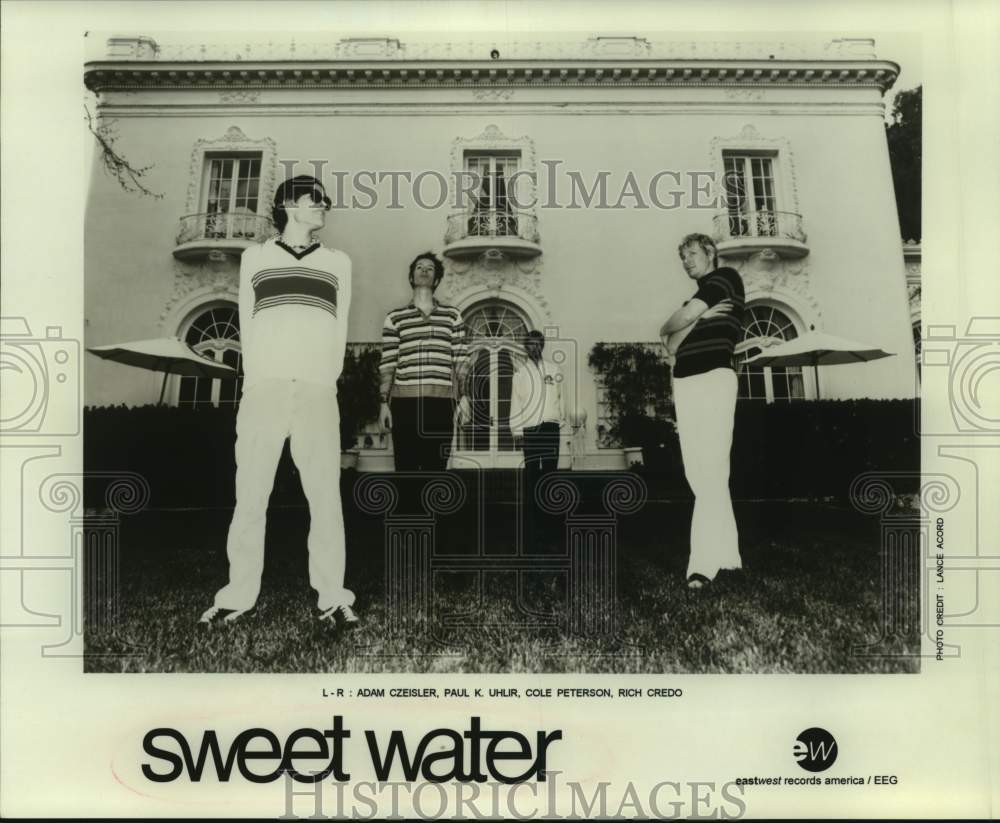 1995 Press Photo Music Group Sweet Water Pose in Mansion Back Yard - Historic Images