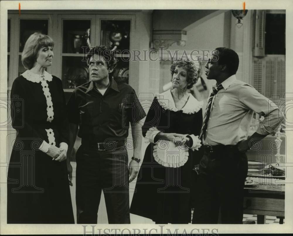 Press Photo Cast of TV Series "Benson" Perform Scene - Historic Images
