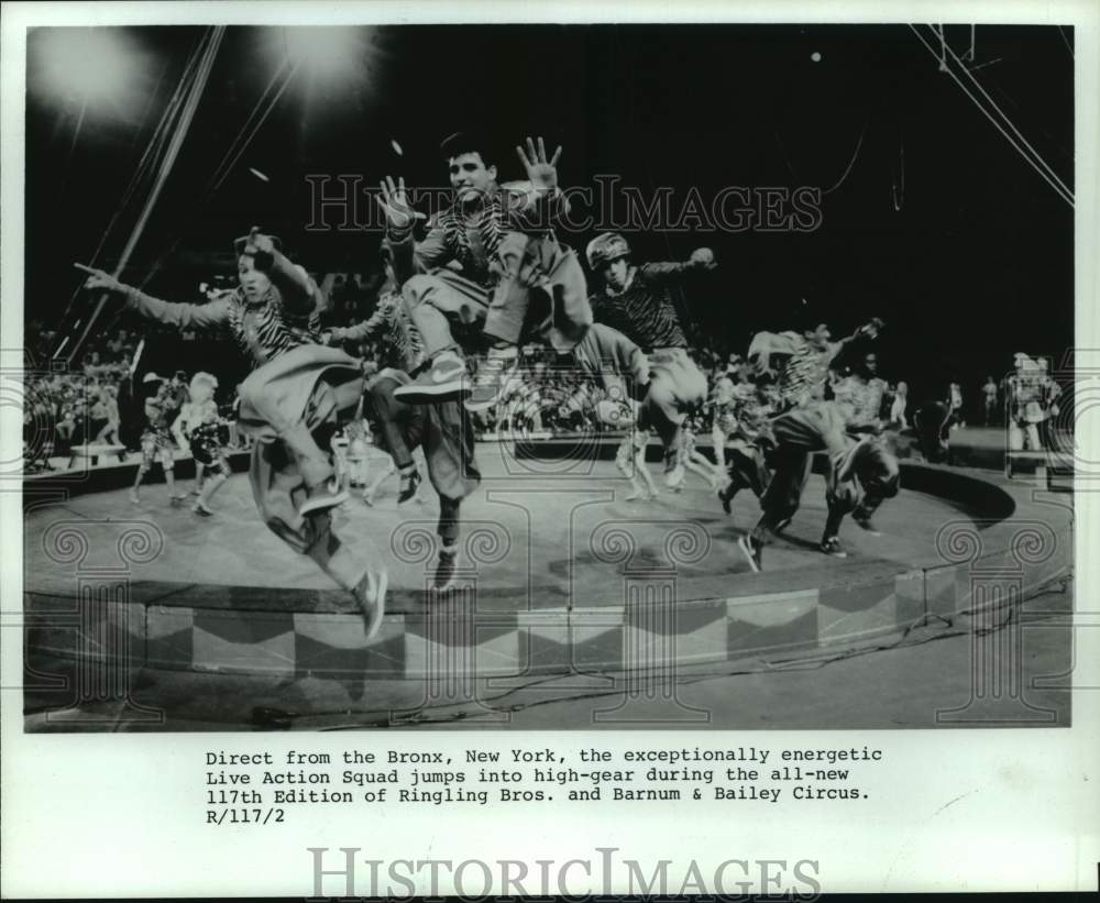 Press Photo Ringling Bros. & Barnum & Bailey Circus Dancers Perform - Historic Images