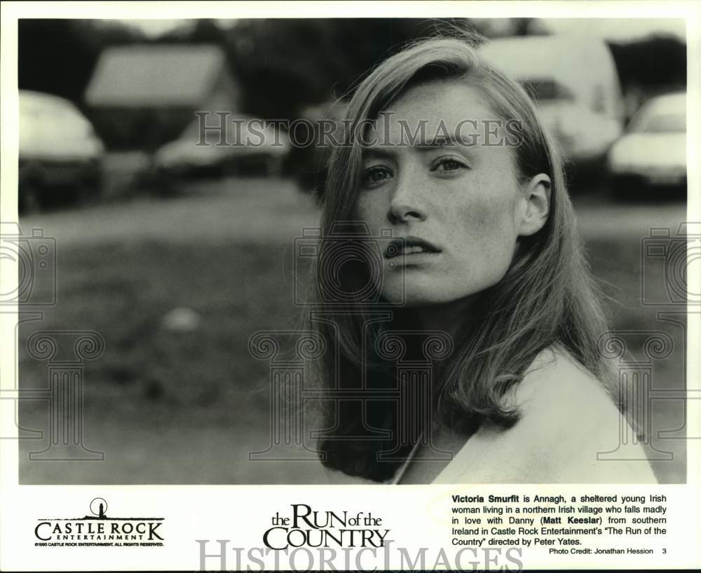 1995 Press Photo Actress Victoria Smurfit in Film "The Run of the Country" - Historic Images