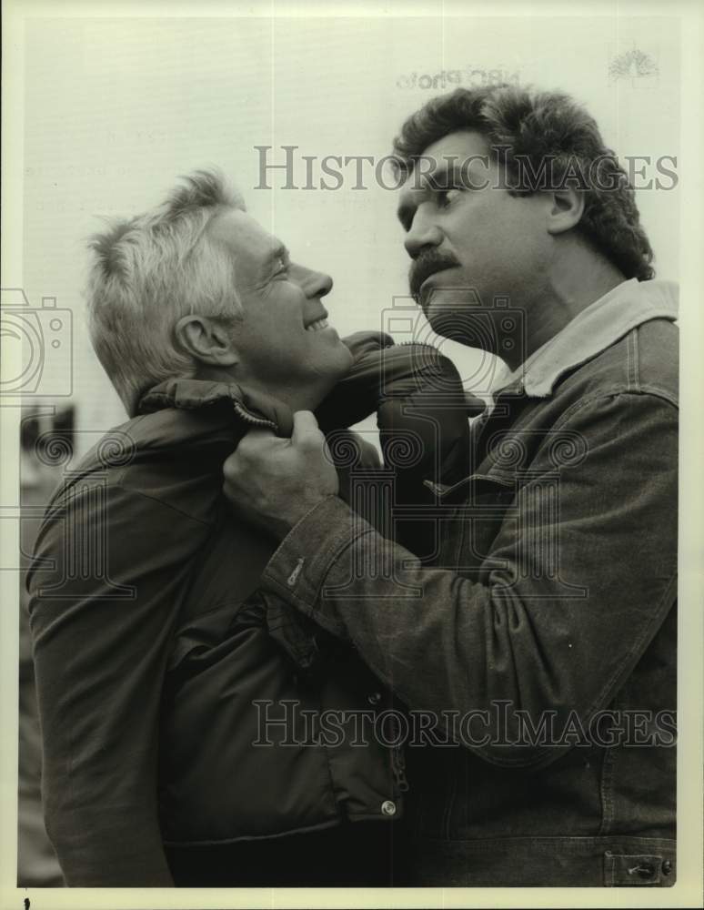 1983 Press Photo Football Player Tim Rossovitch &amp; Actor George Peppard - Historic Images