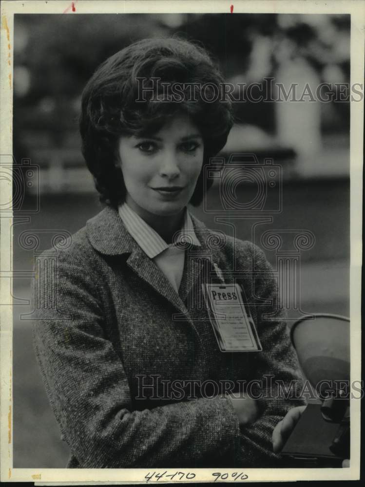 1981 Press Photo Actress Jaclyn Smith in ABC Movie "Jacqueline Bouvier Kennedy" - Historic Images