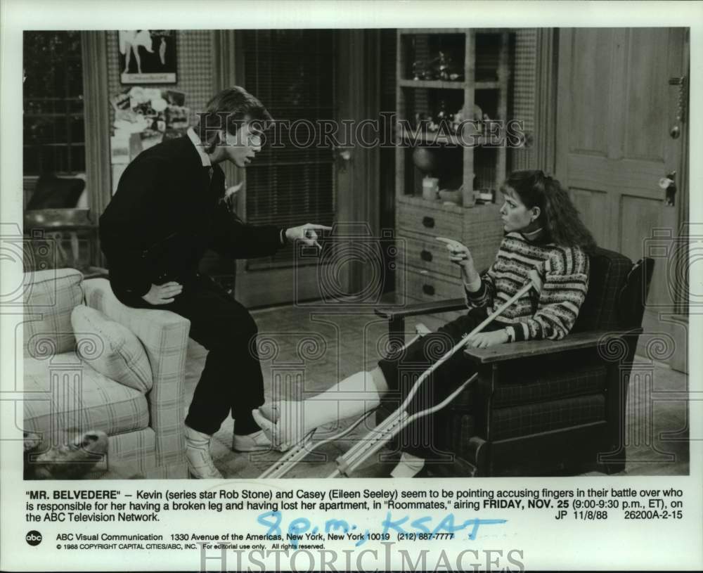 1988 Press Photo Actors Rob Stone &amp; Eileen Seeley in TV Series &quot;Mr. Belvedere&quot;- Historic Images