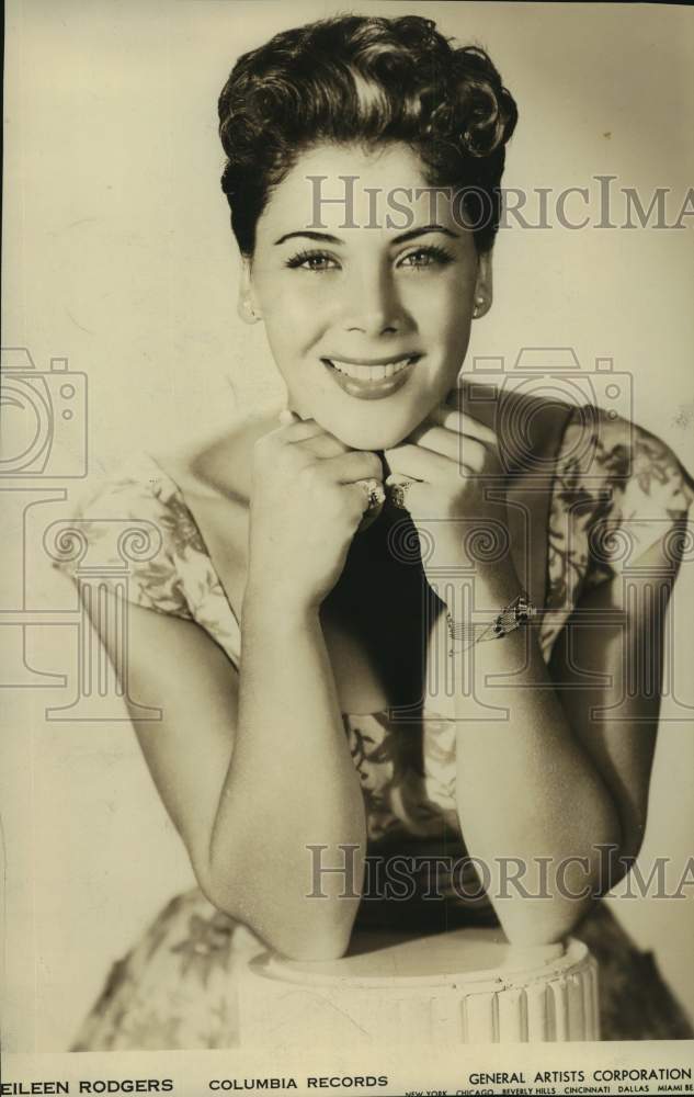 1958 Press Photo Eileen Rodgers, American pop singer and Broadway performer. - Historic Images