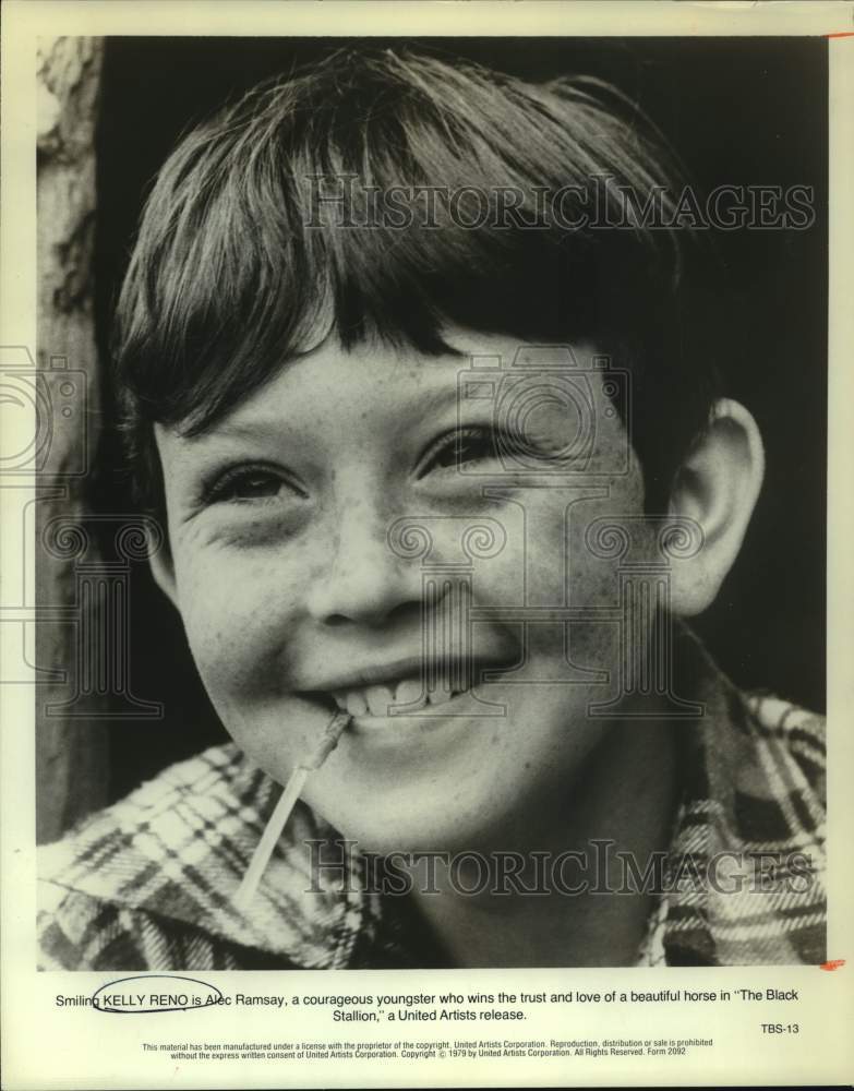 1979 Press Photo Actor Kelly Reno Chews on Straw in Film &quot;The Black Stallion&quot; - Historic Images