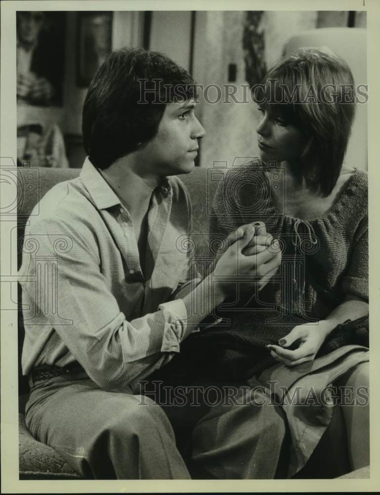 Press Photo Actors Paul Regina &amp; Char Fontane in TV Series &quot;Joe &amp; Valerie&quot; - Historic Images