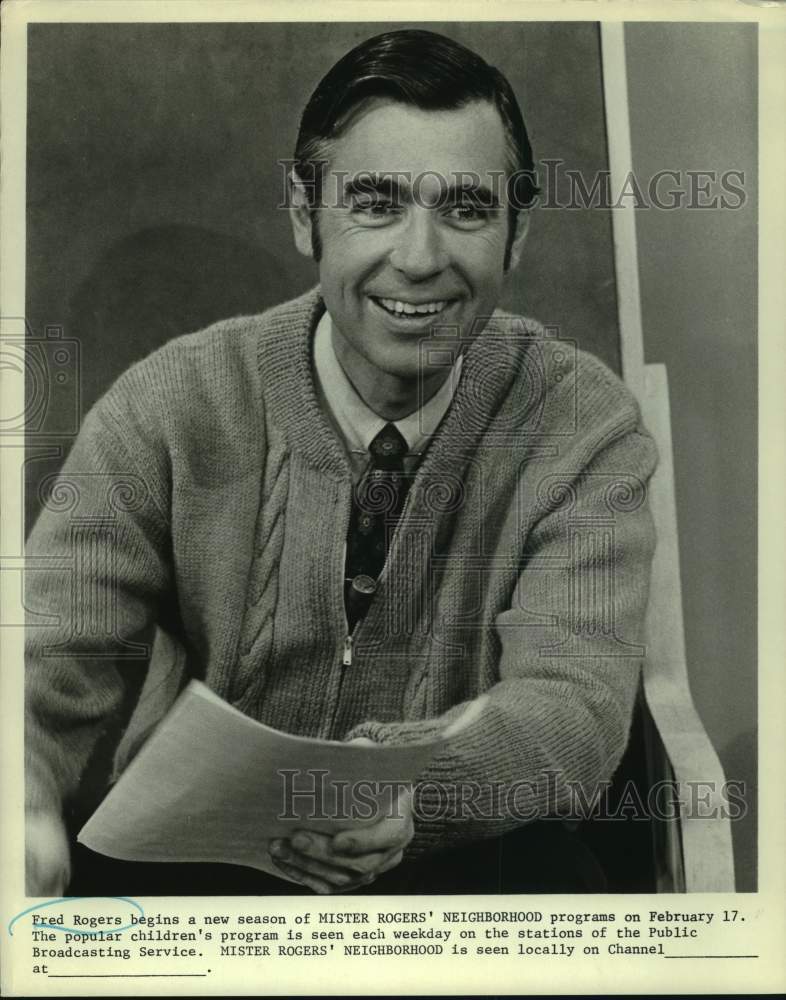 Press Photo Fred Rogers stars on Mister Rogers&#39; Neighborhood, on PBS. - Historic Images