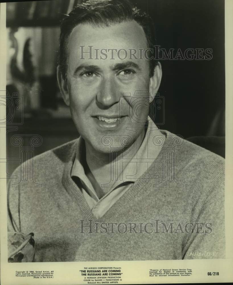 1966 Press Photo Actor Carl Reiner in Film "The Russians are Coming..." - Historic Images