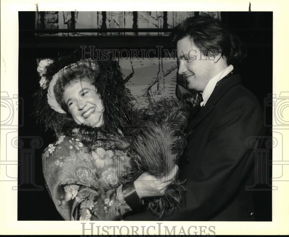 1989 Press Photo Scene from San Antonio Little Theater&#39;s Mystery of Edwin Drood. - Historic Images