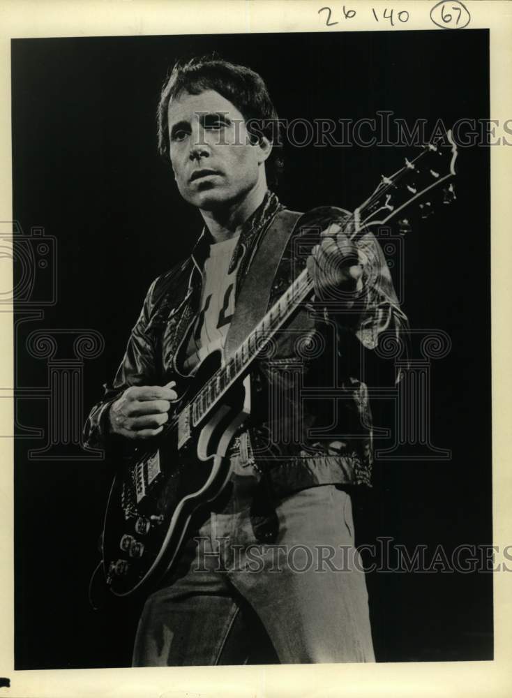 Press Photo Paul Simon, folk rock singer, songwriter, musician and actor. - Historic Images
