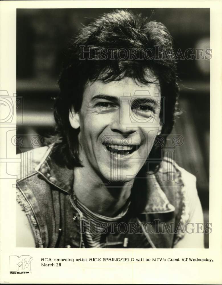 Press Photo Rick Sprinfield guest VJ&#39;s on MTV: Music Television. - Historic Images