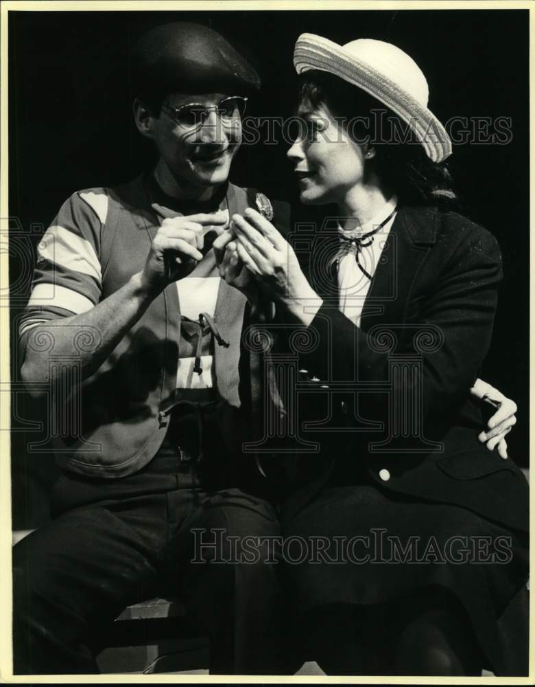 1986 Press Photo Mim Green in a scene from Carnival. - Historic Images