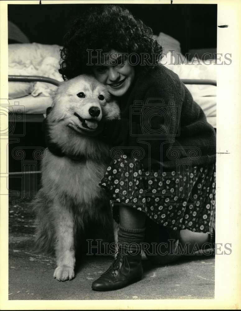 1987 Press Photo Holly Imper stars in San Antonio Little Theater&#39;s play, Annie. - Historic Images