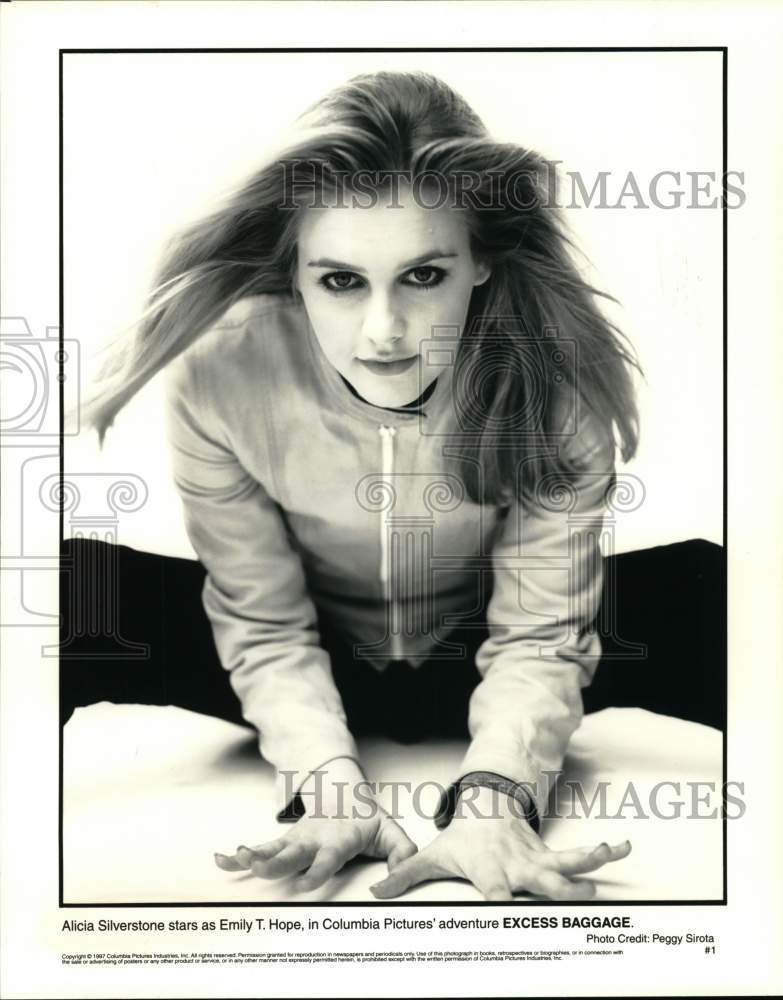 1992 Press Photo Alicia Silverstone stars in Excess Baggage. - Historic Images