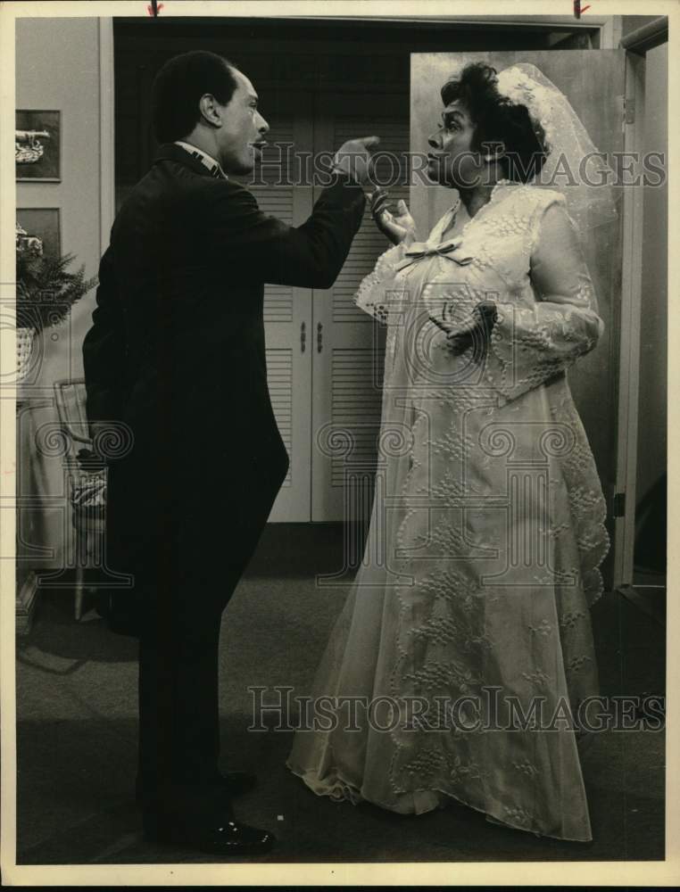 1975 Press Photo Isabel Sanford and Sherman Hemsley star on The Jeffersons. - Historic Images