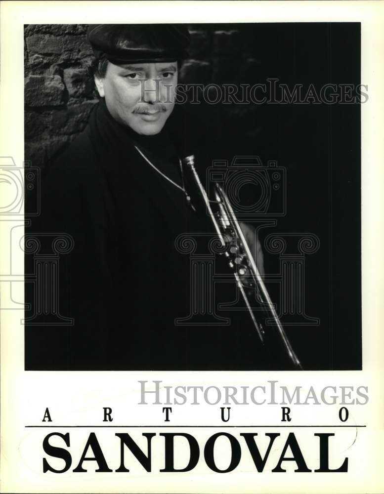 Press Photo Musician Arturo Sandoval Poses with Trumpet - Historic Images