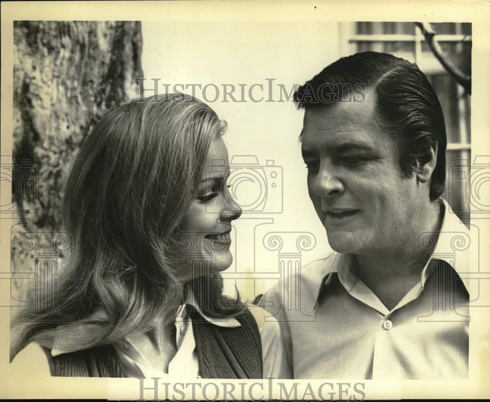 1971 Press Photo Actors Laraine Stephens & Richard Long in Nanny & the Professor - Historic Images
