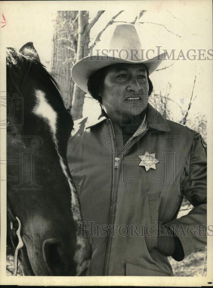 1977 Will Sampson stars in Relentless, on CBS Television.-Historic Images