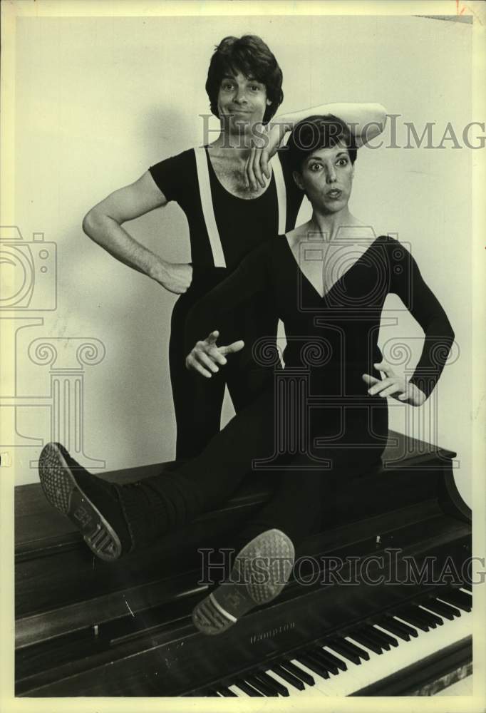 1983 Entertainers Shields & Yarnell Perform Mime Routine on Piano-Historic Images