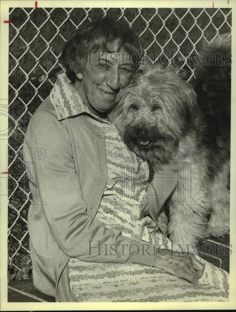 1980 Actress Margaret Hamilton &amp; Dog in TV Series &quot;Here&#39;s Boomer&quot;-Historic Images