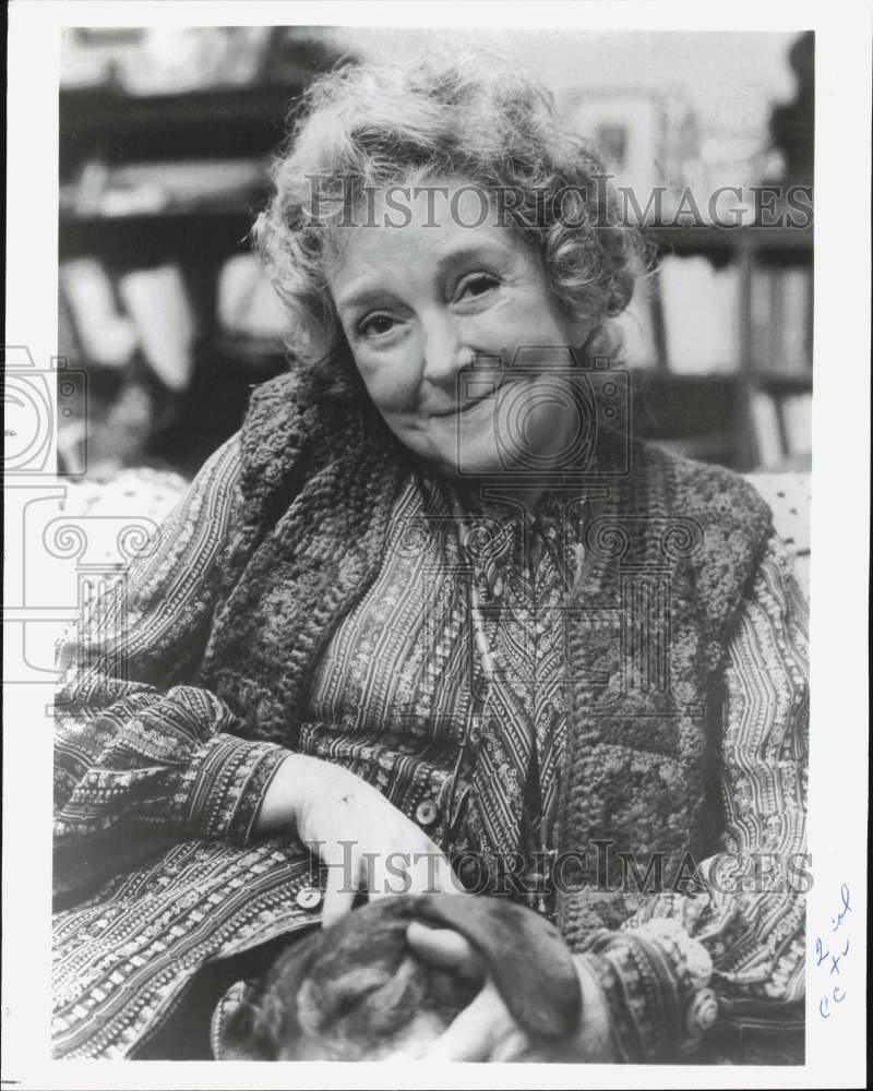 1980 Press Photo Actress Beryl Reid in PBS Series "Tinker, Tailor, Soldier, Spy"- Historic Images