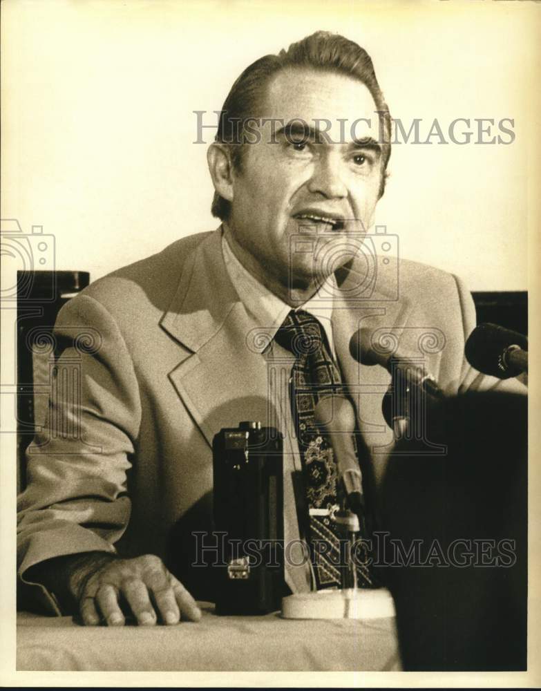 Press Photo Presidential Candidate George Wallace Speaking at Press Conference- Historic Images