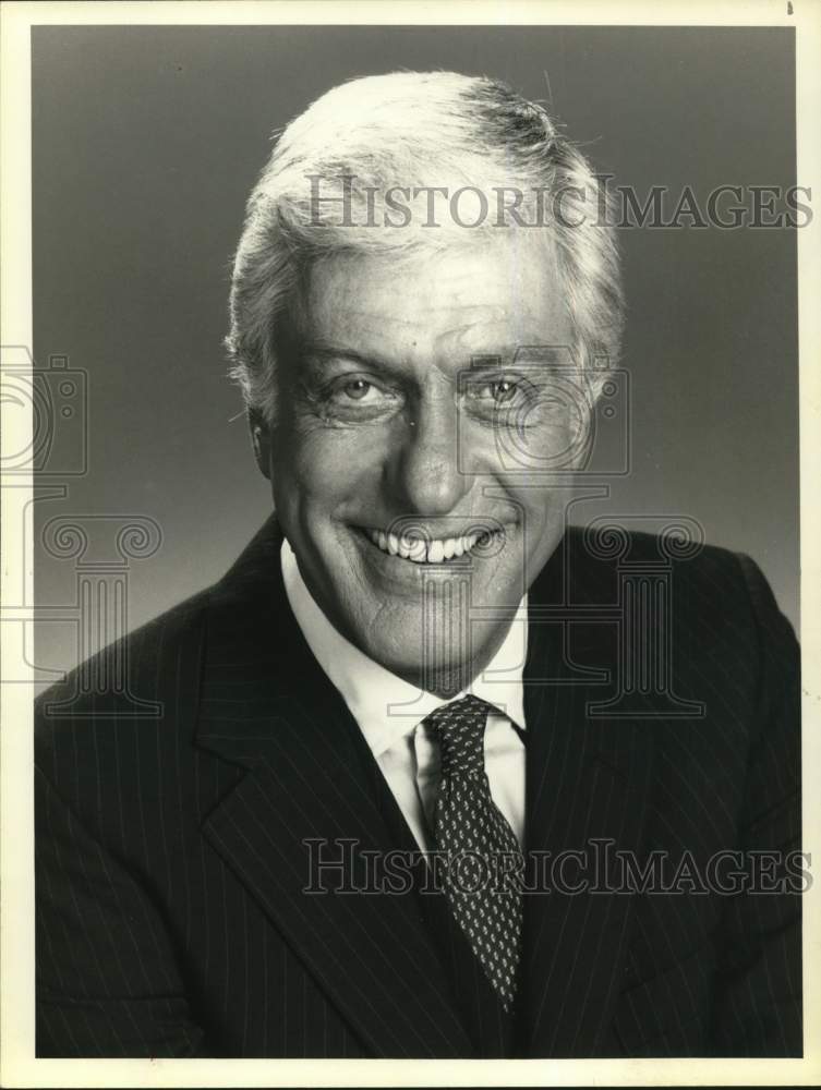 1983 Press Photo Actor Dick Van Dyke as Max Shepherd in "It's Only Money"- Historic Images