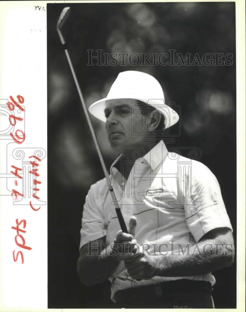 1988 Press Photo PGA Senior Tour golfer Bruce Crampton at the Vantage- Historic Images