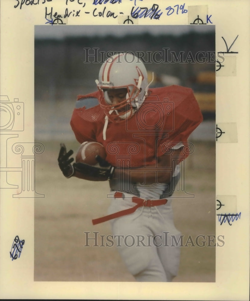 1990 Press Photo Judson High School Football Player Mike Hendricks S 1990-press-photo-judson-high-school-football-player-mike-hendricks-s