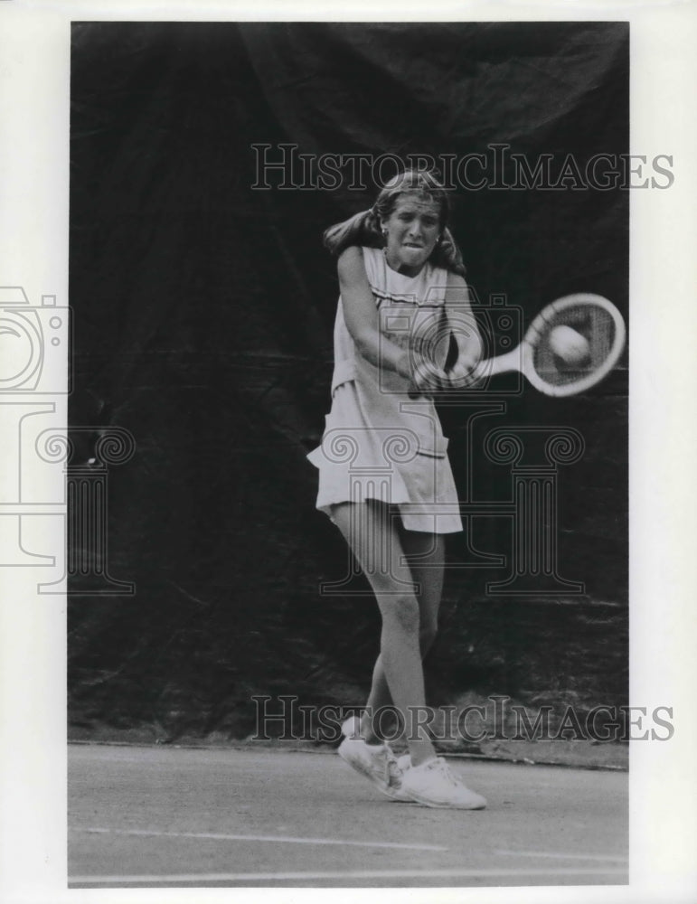 Press Photo Rising tennis star Tracy Austin at age 16 - sas01613- Historic Images