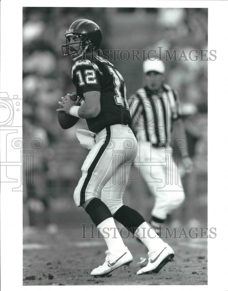 Press Photo San Diego Chargers quarterback Babe Laufenberg sets to throw- Historic Images