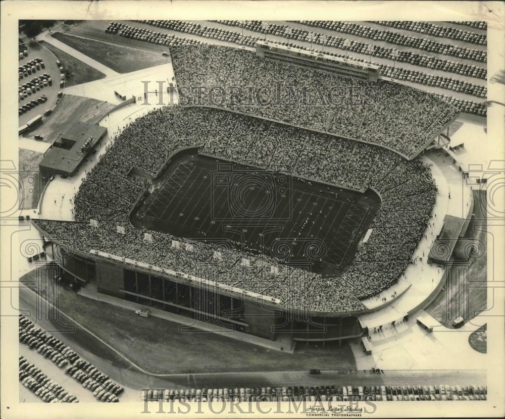 Press Photo An aerial shot of a capacity Bluebonnet Bowl college football crowd- Historic Images