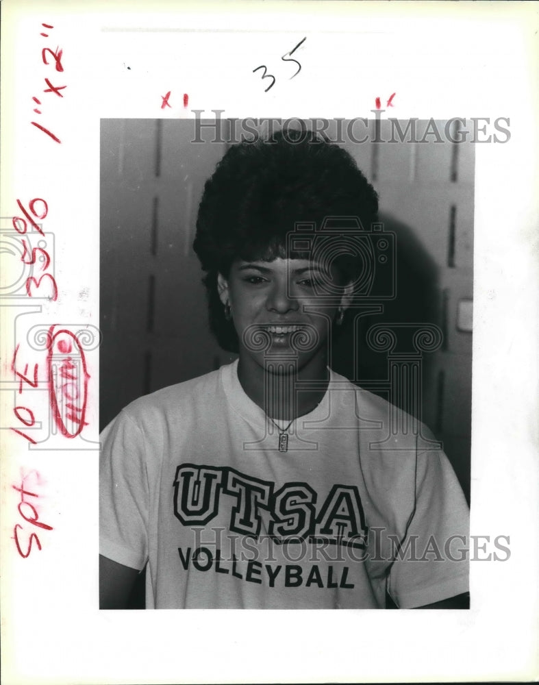 1987 Press Photo Denise Oviedo University of Texas San Antonio Volleyball Player- Historic Images