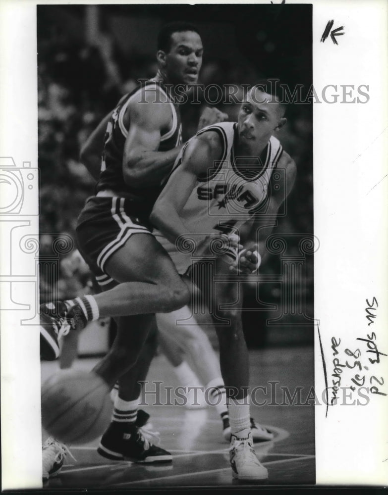 1988 Press Photo Willie Anderson, Spurs Basketball Player at Celtics Game - Historic Images