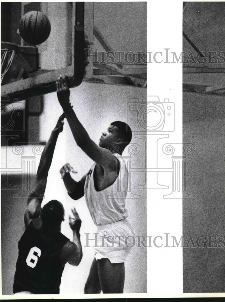 1987 Press Photo Greg Anderson, San Antonio Spurs Basketball Player at Practice- Historic Images