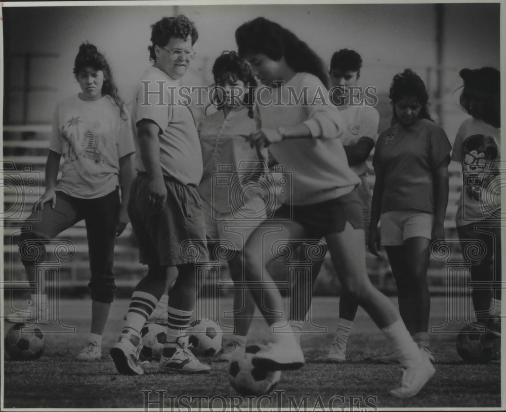 1989 Press Photo Lanier High School Girls Soccer Team at Practice with Coach- Historic Images