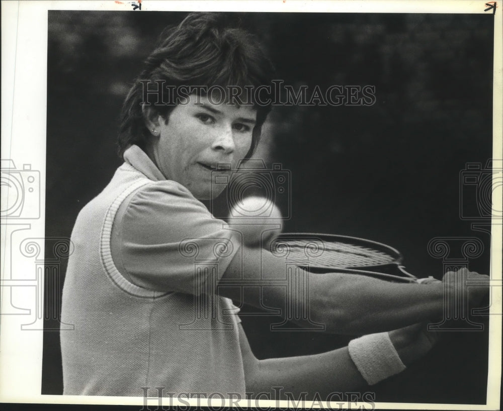 1986 Press Photo Elvyn Barrable, Trinity &amp; Lynda Tate Tennis Match - sas04298 - Historic Images