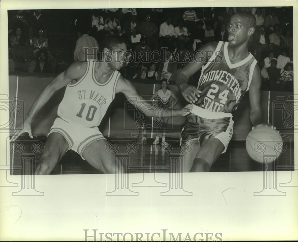 Press Photo St. Mary&#39;s and Midwestern State play men&#39;s college basketball-Historic Images