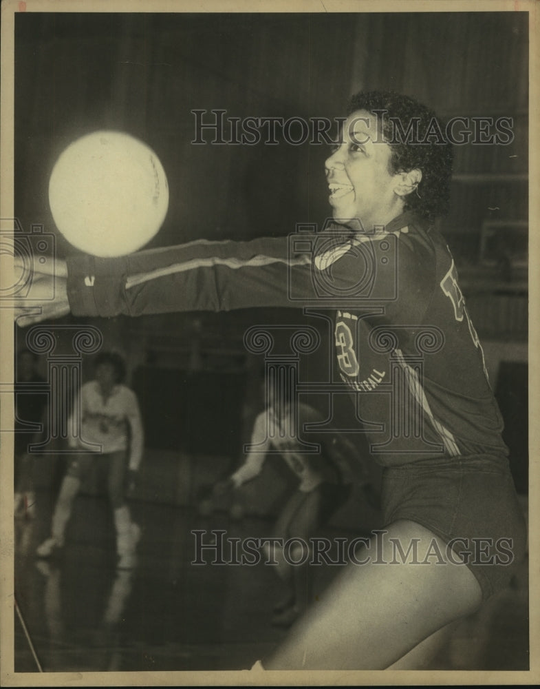 1982 Press Photo United States of America vs Japan, Rita Crockett, Volleyball- Historic Images
