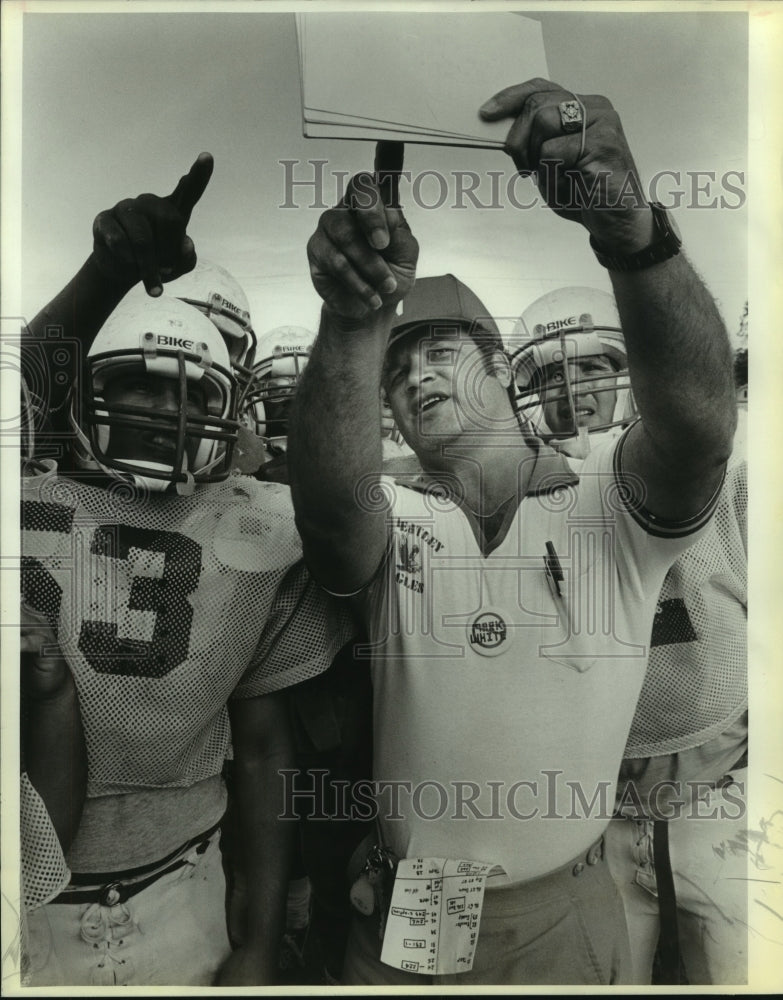 1986 Press Photo Wheatley High School Football Coach Lymen Davis - sas06121- Historic Images