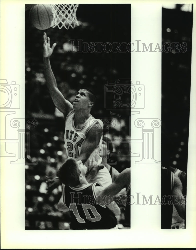 1989 Press Photo UTSA Eric Cooper, Houston Baptist Johnny Hudson, Basketball - Historic Images