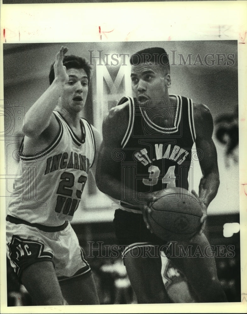 1989 Press Photo St. Mary&#39;s Zachary Lawson &amp; IWC Tripp Puhl, College Basketball - Historic Images