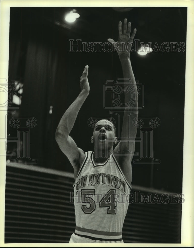1984 Press Photo David Singh, UTSA Basketball - sas06217 - Historic Images